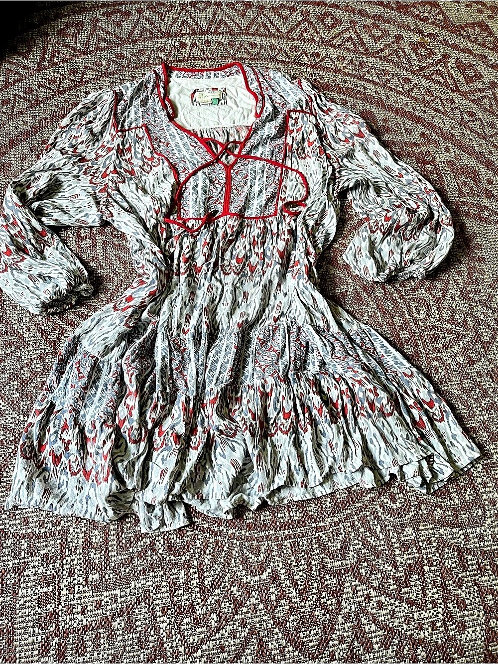 Anthropologie Printed Mini Dress in Gray & Red Like New